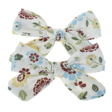 Load image into Gallery viewer, Children's floral printed cotton hair Clip