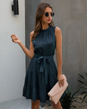 Load image into Gallery viewer, Fashionable solid color sleeveless lace up Dress
